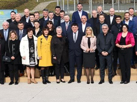 PETO SREČANJE Z ŽUPANJAMI IN ŽUPANI SLOVENSKIH OBČIN2